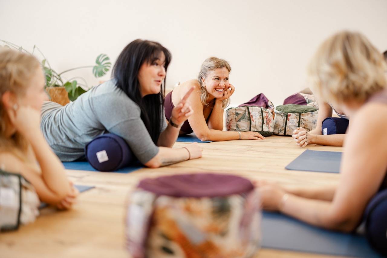Yogastunde im Quartier Yoga Studio in Frankfurt